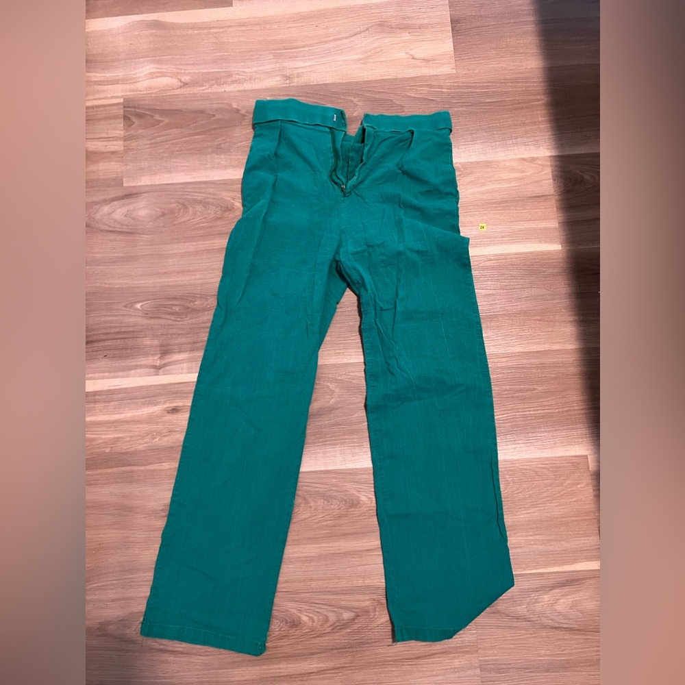 High wasted green pants